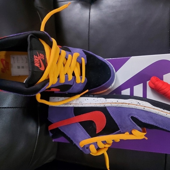 Nike SB Dunk Low (ACG Terra) - Picture 2 of 3